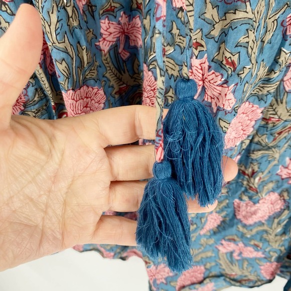 Rachel Zoe Blue Pink Floral Print Long Sleeve Smocked Peasant Blouse Size Medium - Picture 6 of 10